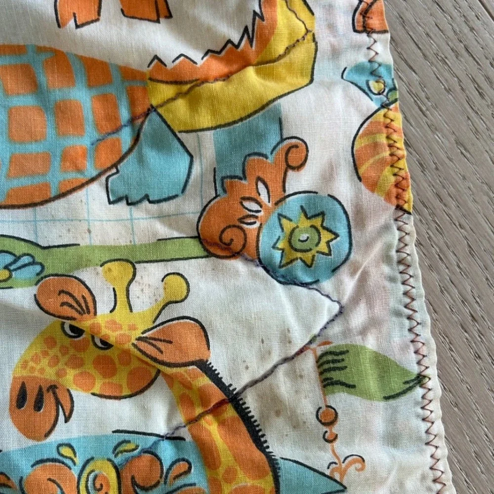 Vintage Handmade Circus Animal Baby Quilt Lion Giraffe Retro Nursery 42x36